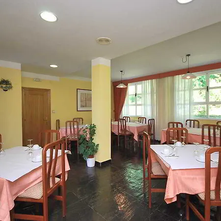 Vega Del Sella فندق أريونداس