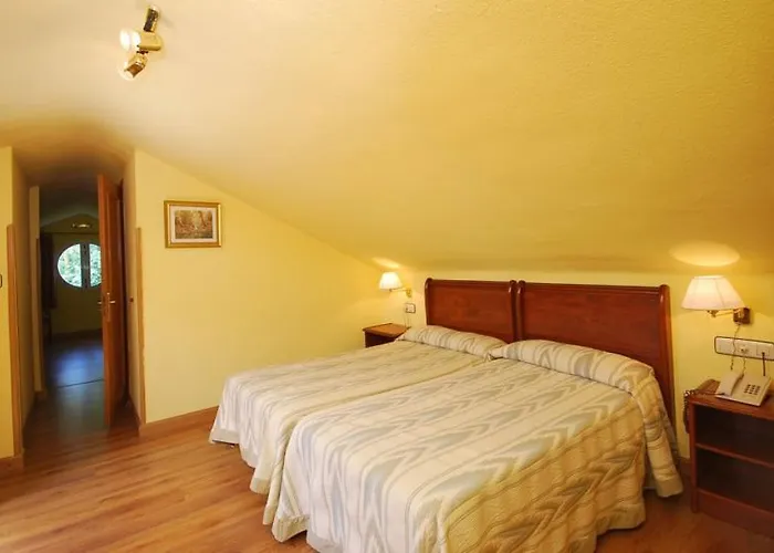 Hotel Vega Del Sella 2*