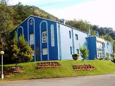 Vega Del Sella فندق