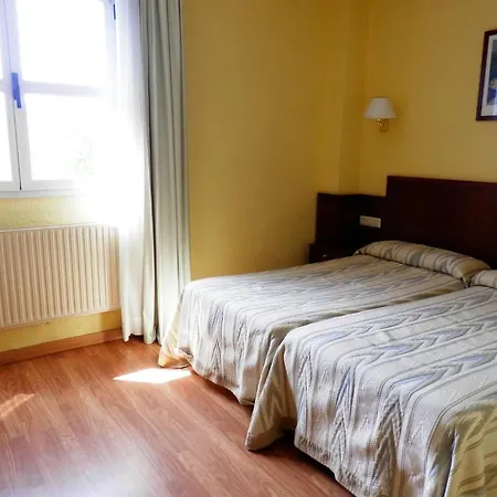Vega Del Sella فندق 2*